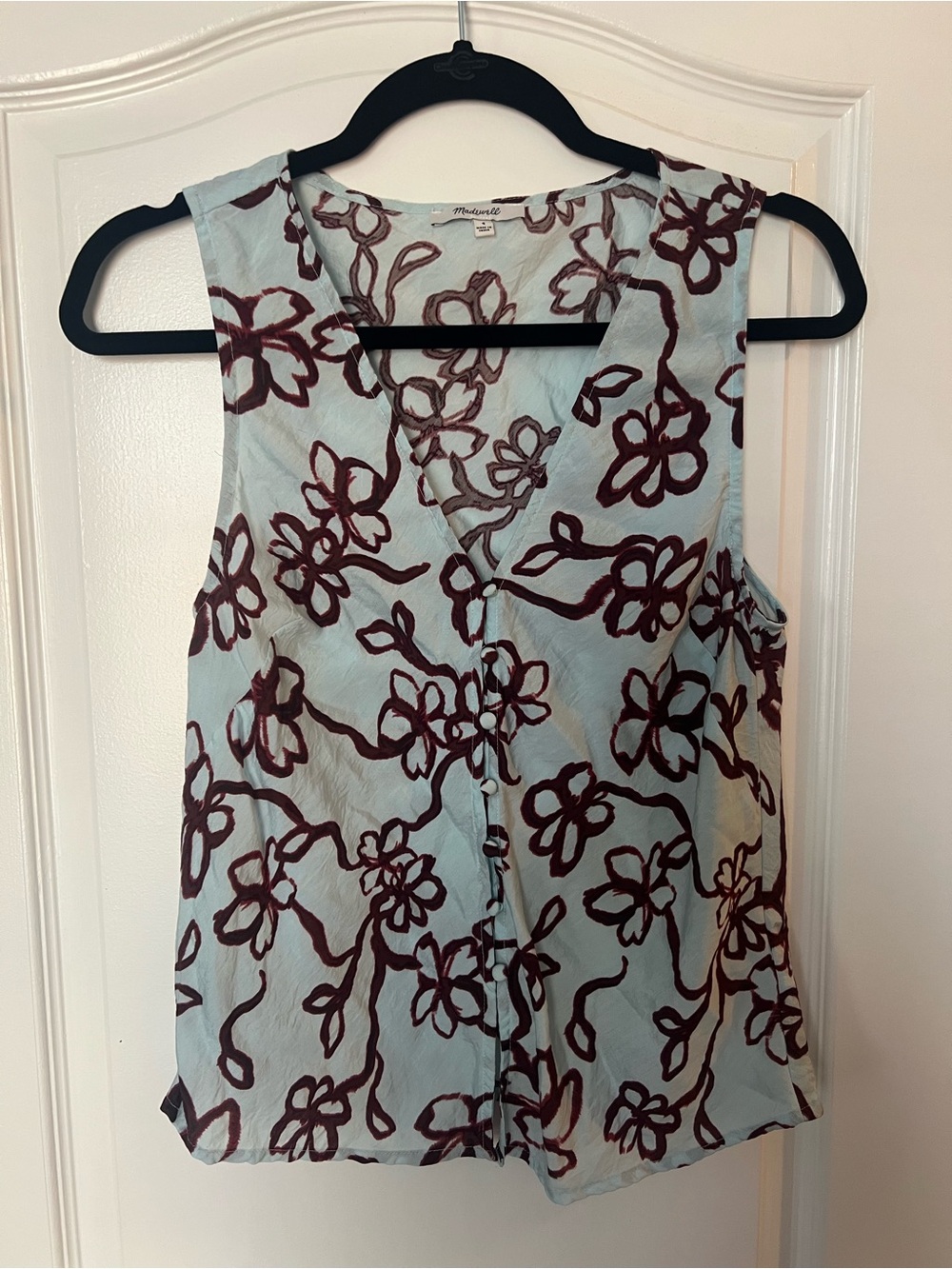Madewell Light Blue Sleeveless Button-Front Camisole with Burgundy Floral Print